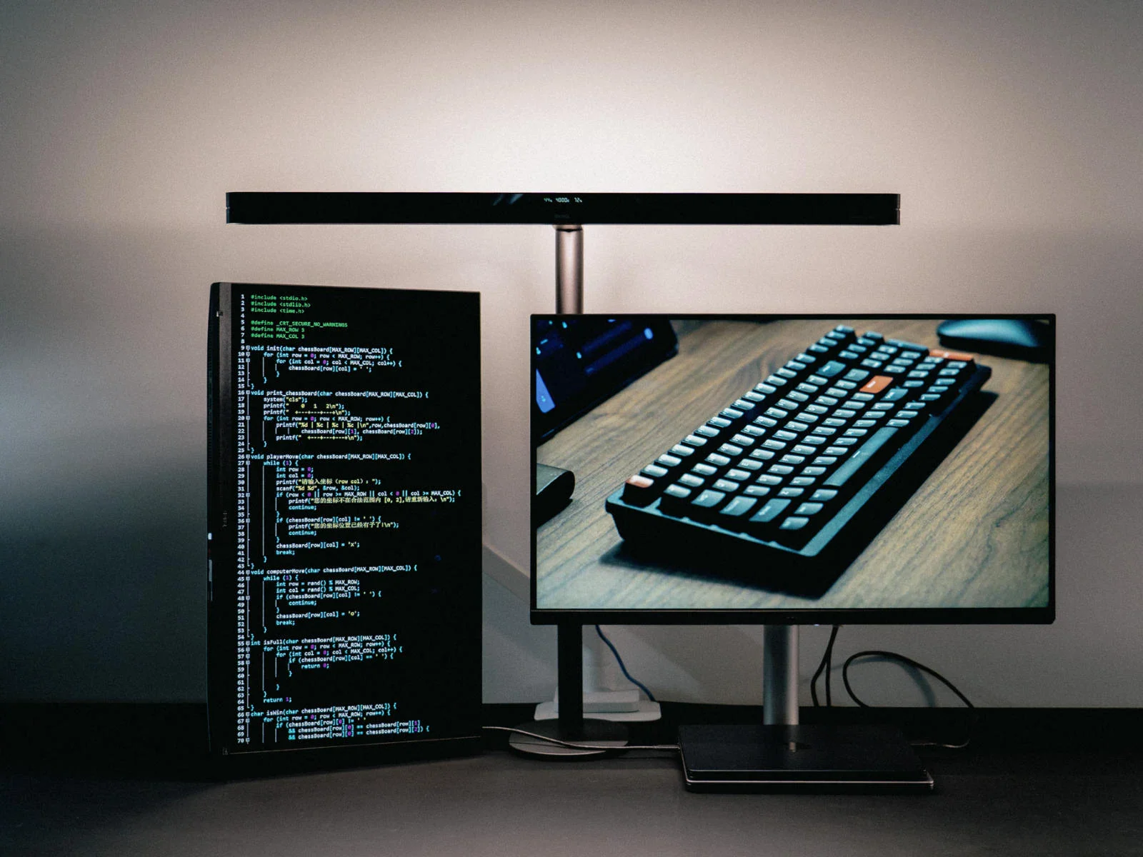 桌面升级,灯也要跟着进化:明基 iScreenBar 与 ScreenBar Max 体验