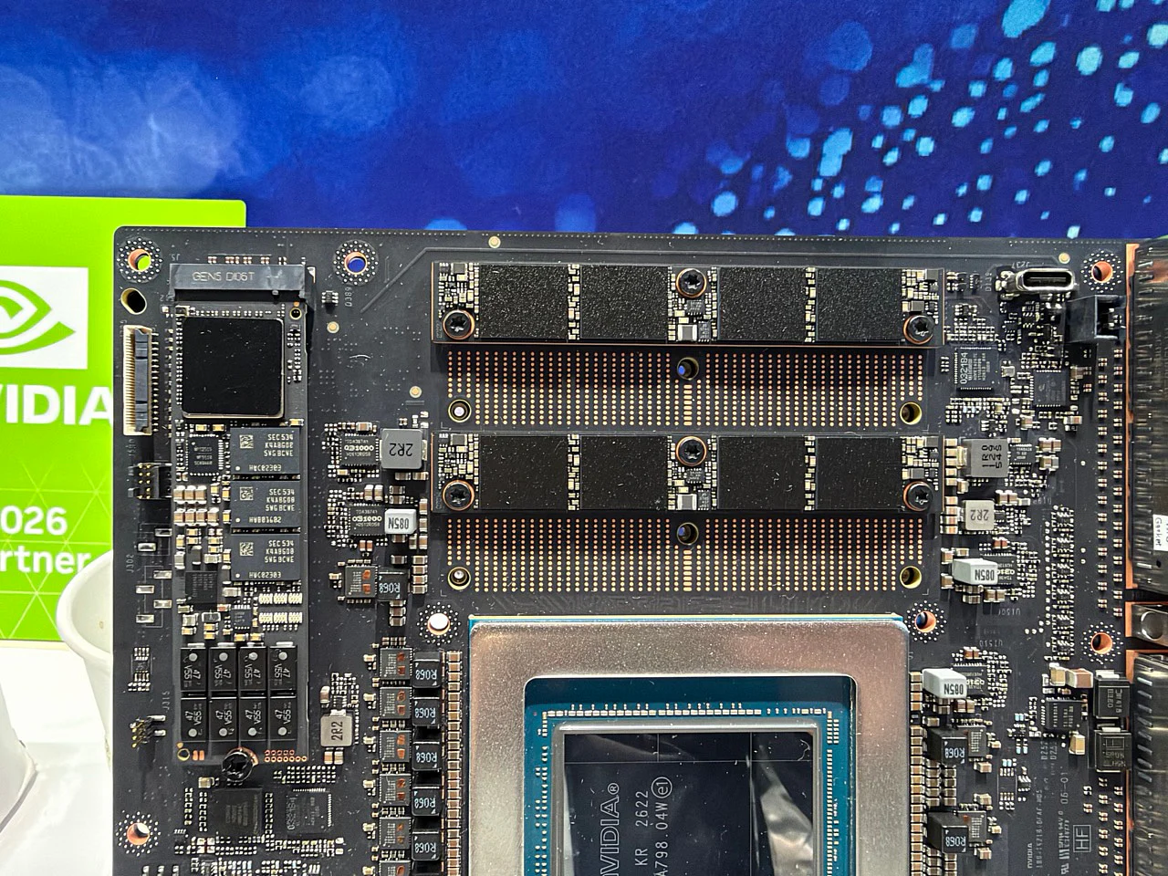 适用于 OCP 2026 3 Large 的 CMX 的 NVIDIA BlueField-4 STX 服务器