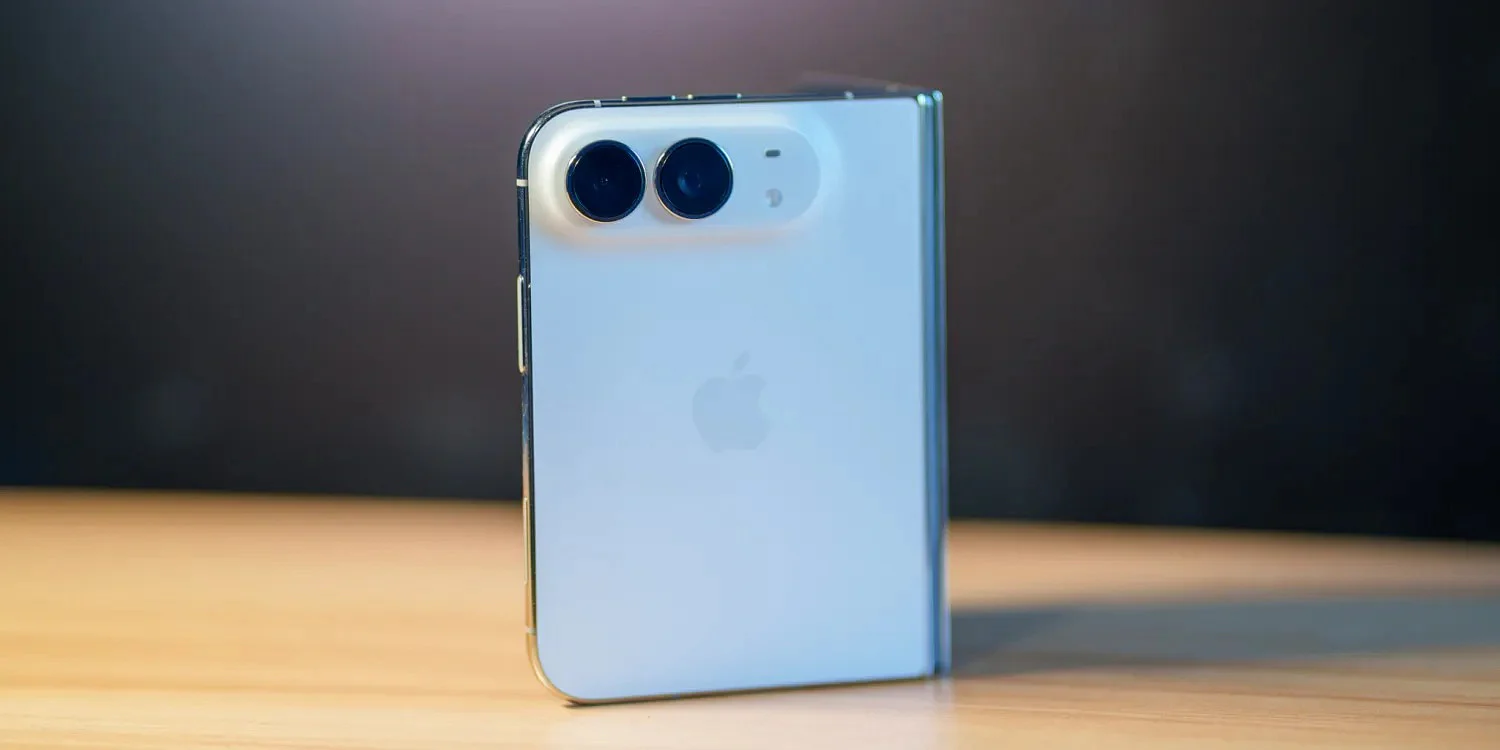 折叠屏 iPhone 首日体验:应用适配进展与解锁交互仍受关注