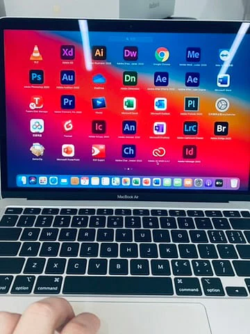 MacBook Air 启动台中的工作软件