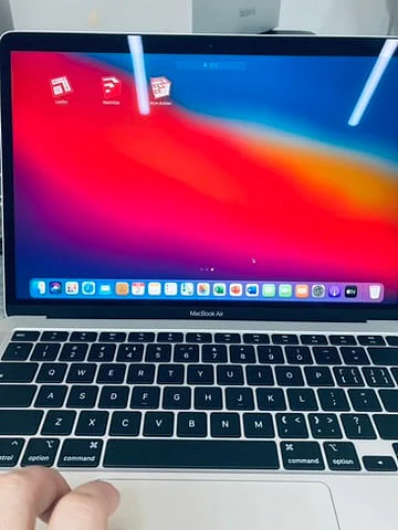 MacBook Air 系统桌面最终检查