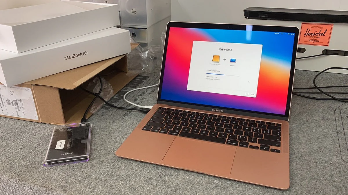 macOS 迁移助理显示数据转移进度