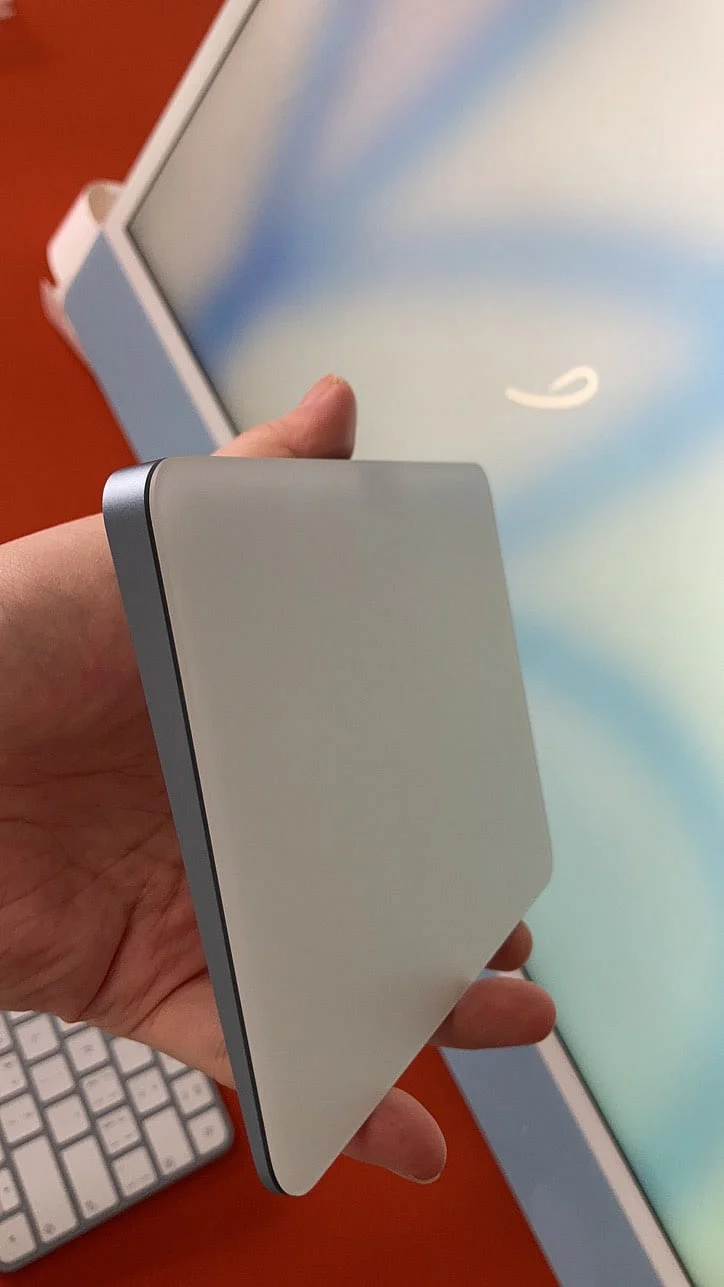 iMac 配套触控板外观检查