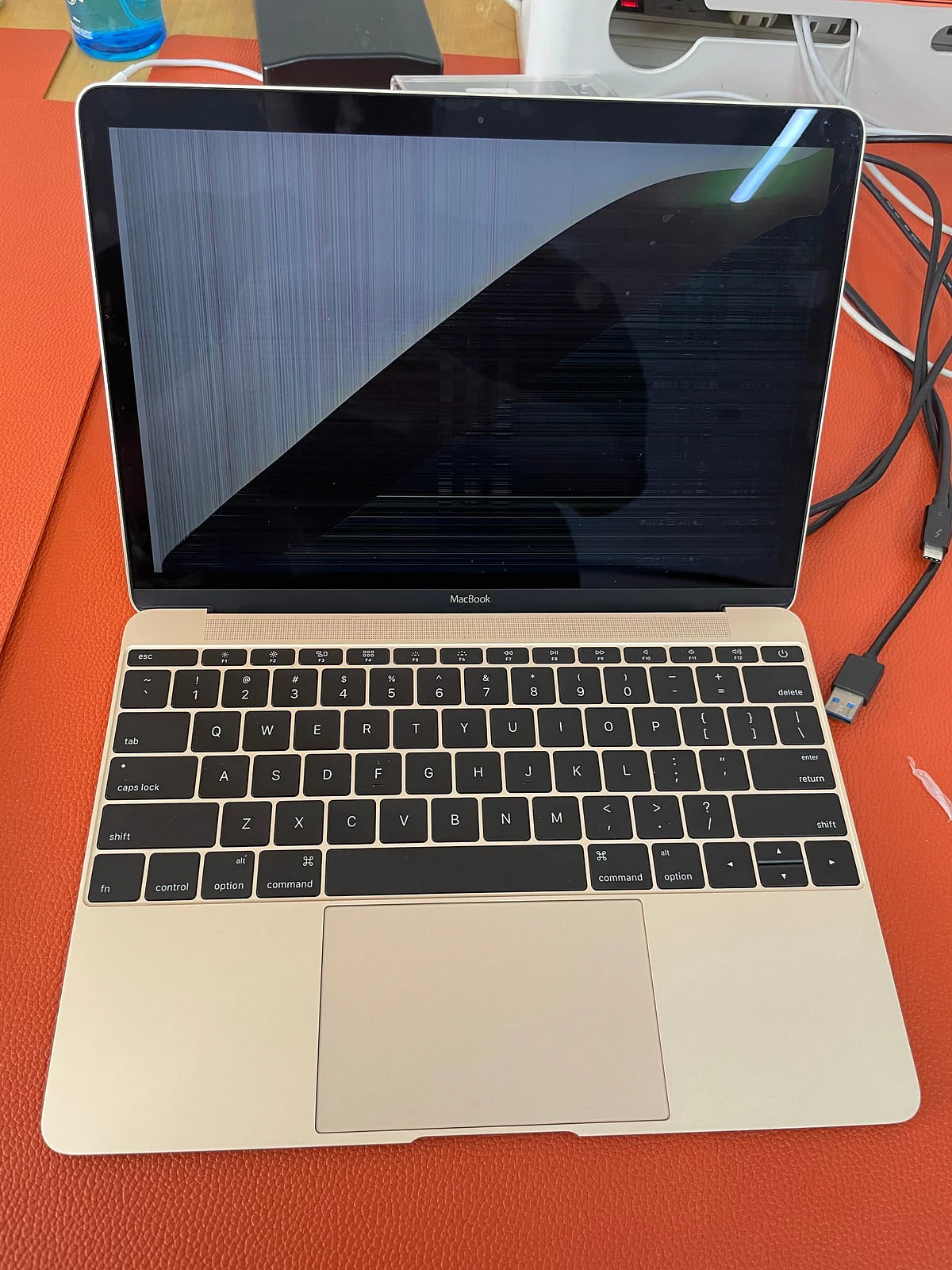 MacBook 显示异常近距离记录