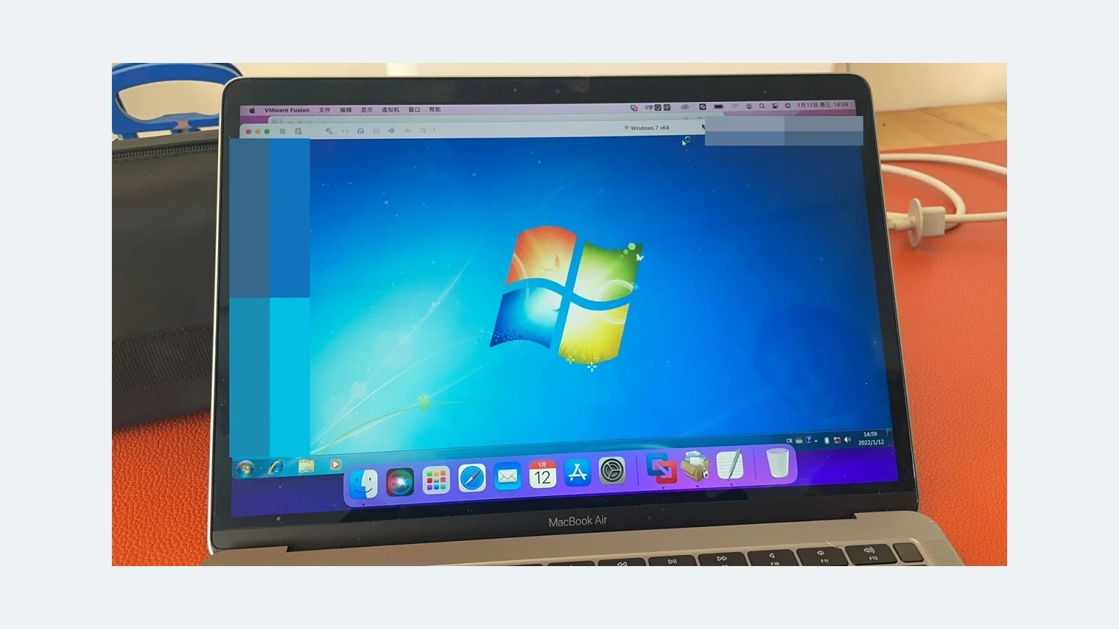 MacBook Air Windows 环境检查:VMware Fusion 启动与桌面状态