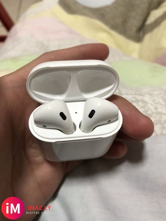 刚到的airpods 一小时电量对比 一直听歌和视频聊天 掉-4.jpg