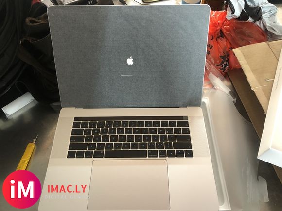 2018款MacBook Pro 15寸高配银色到手!-2.jpg