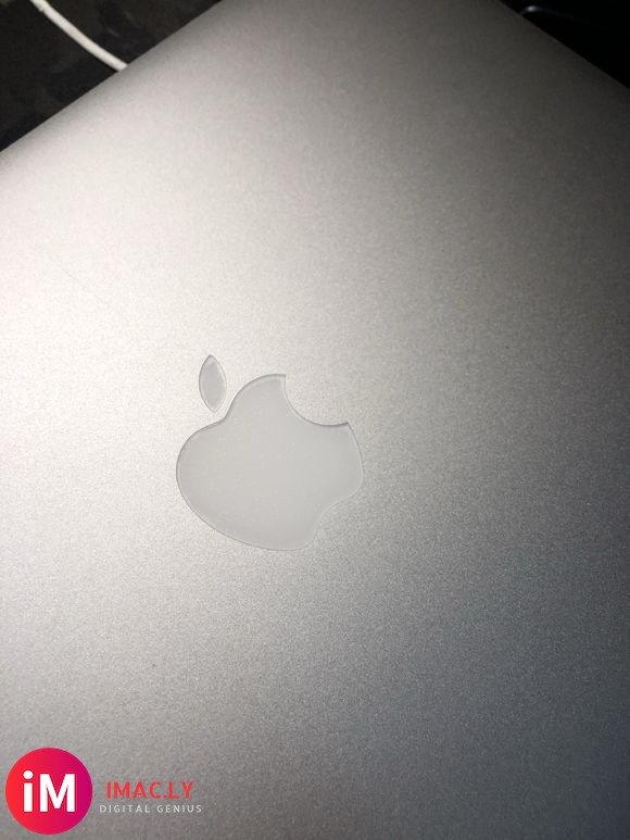 为什么这个mbp没有MacBook pro标志背面logo也-2.jpg