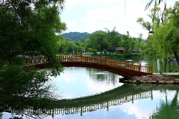 93年,爱好摄影,旅游。图是走过的风景。物质条件:两套房一辆-4.jpg