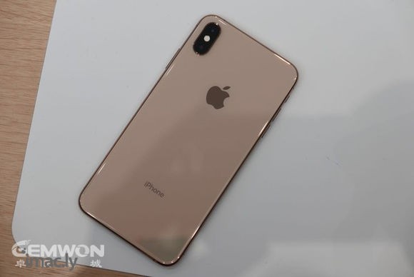 新iPhone XS/XS Max和XR现场上手实拍,先睹为快!-1.jpg