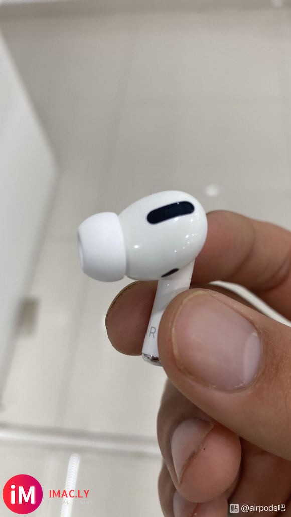 过来这里取耳机,Airpods Pro坏了右耳机,保修期内直-3.jpg