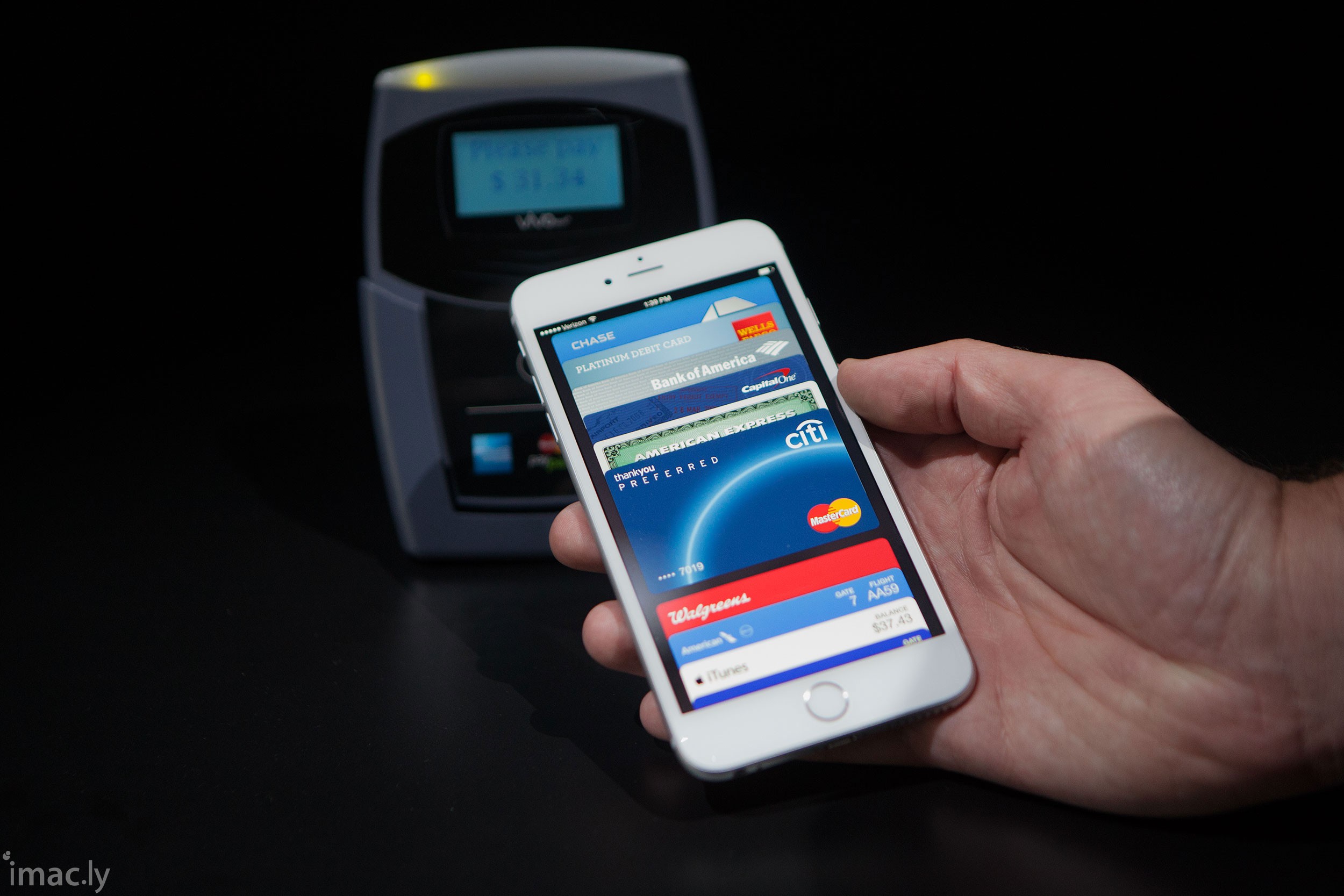 Apple-Pay-Nabs-8-More-Banks-and-Card-Issuers-469127-2.jpg