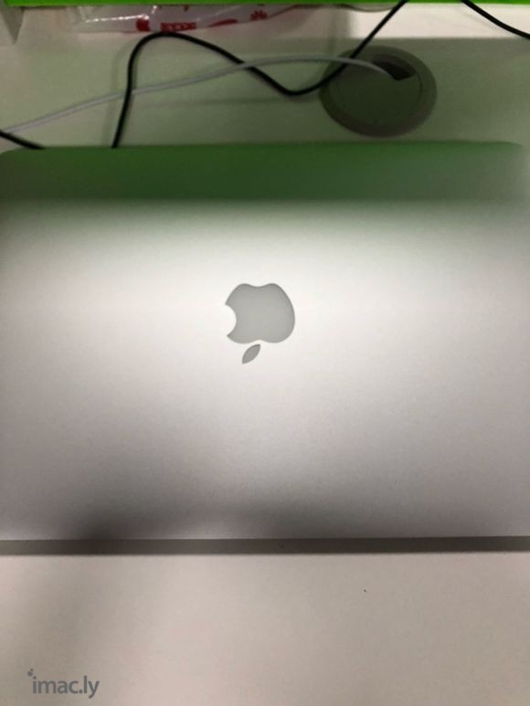 分公司,全新办公室,每人配备MacBook air-3.jpg