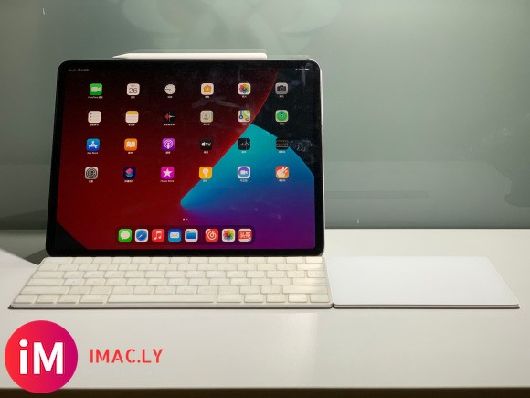 IPadOS14更新后支持触控板了,这样搭配挺香的~!!-1.jpg