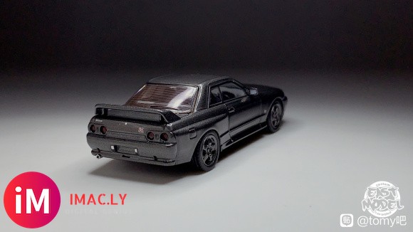 INNO 1:64 SKYLINE R32-5.jpg