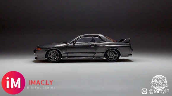 INNO 1:64 SKYLINE R32-2.jpg