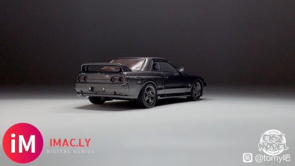 INNO 1:64 SKYLINE R32-3.jpg