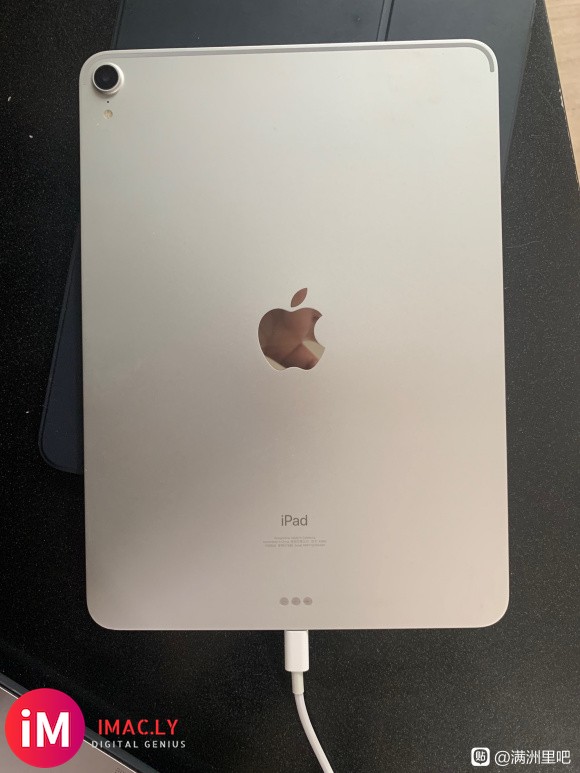 出个ipad  pro11英寸,无修无摔,妙控键盘-1.jpg