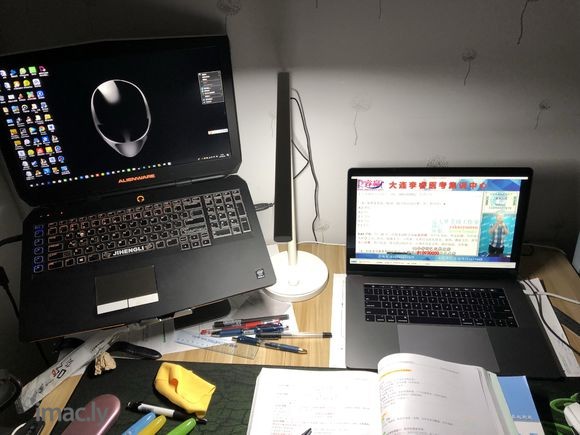 大一新生,在外星人和macbook pro中徘徊-1.jpg