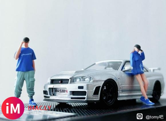 Ignition Model 1/64 Skyline R34-1.jpg