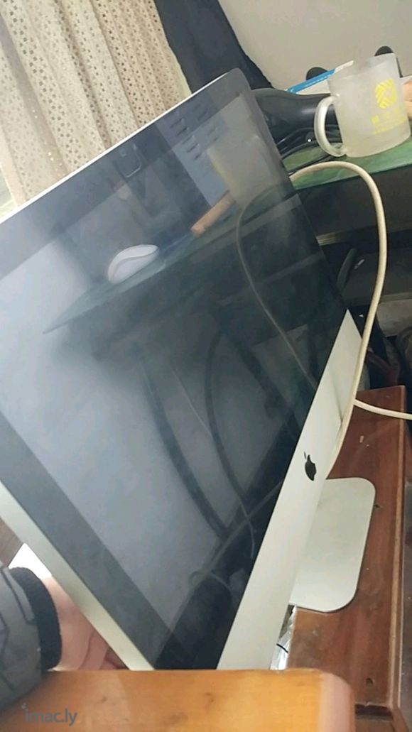 大佬们,我在小区垃圾桶捡到个imac,这是什么型号,开不了机-1.jpg