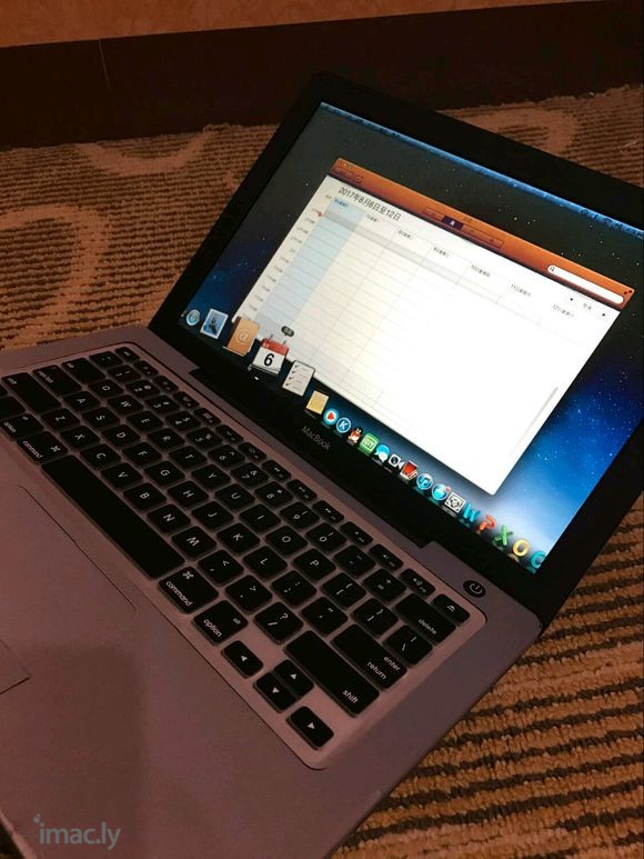 苹果Macbook pro 13.3 寸笔记本电脑,急需用钱-3.jpg