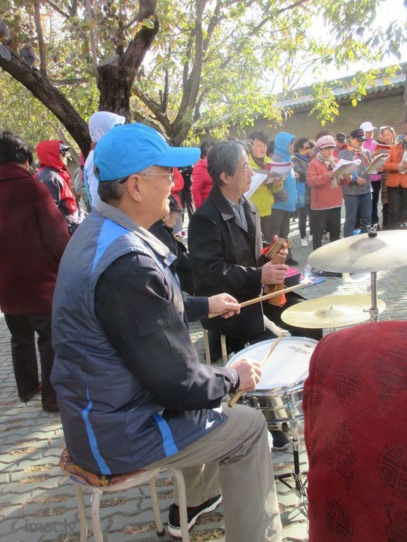 10.28周日,开心歌友在天坛活动相片!(摄影:雨竹,戴星华)-10.jpg